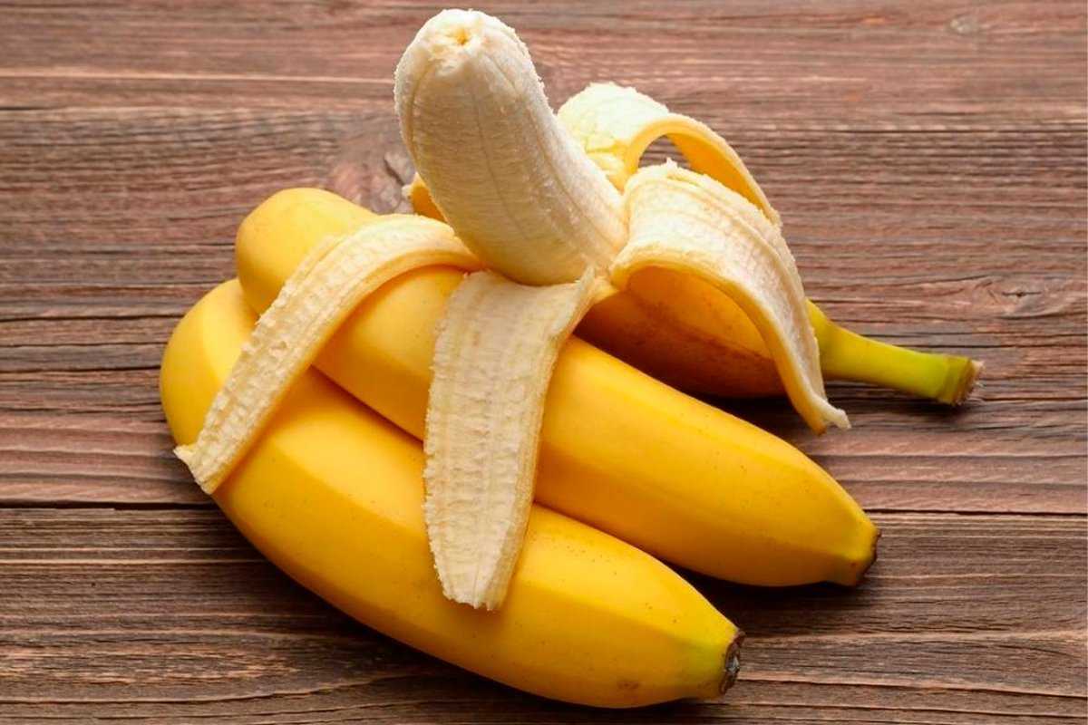 Банан: 33 полезных и 12 вредных свойств